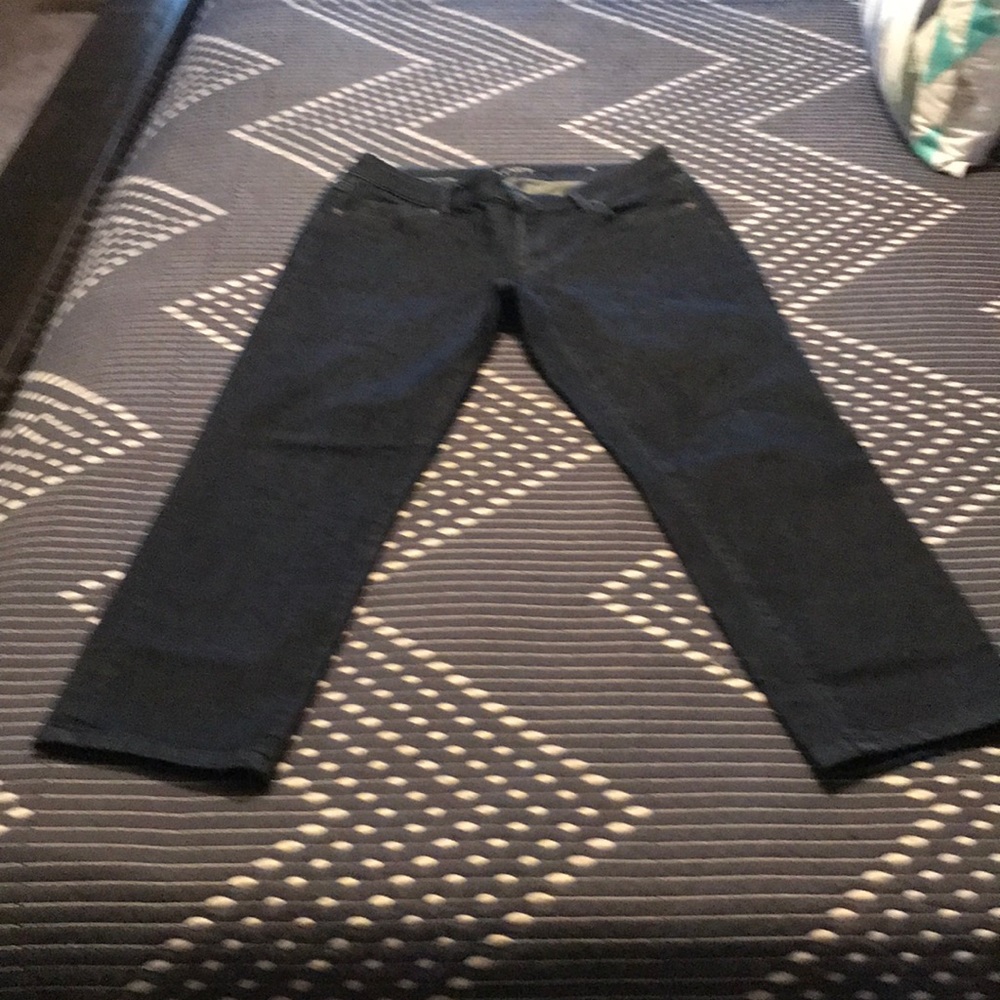 Loft Curvy Crop Jeans in Dark Wash!